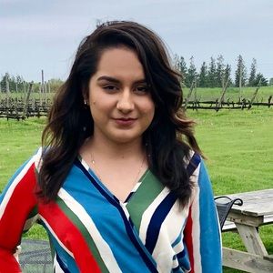 Meet your Posher, Evelyn